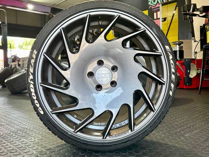 Vossen VLE-1 Limited (1/400) | 20" | 5/112